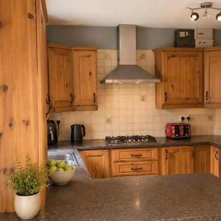 Сasa de vacaciones - 3 Bedroom Family In Prime Location